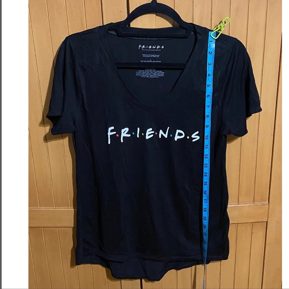 Friends Short Sleeve  T-Shirt/Nwt/Black/Large - Picture 8 of 12